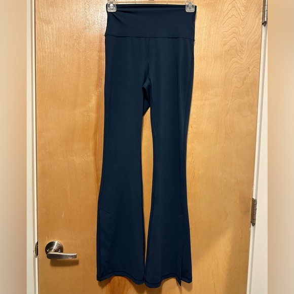 90 degree by reflex flare slit leggings - Picture 1 of 4